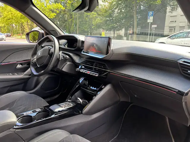 Peugeot 2008 view 15