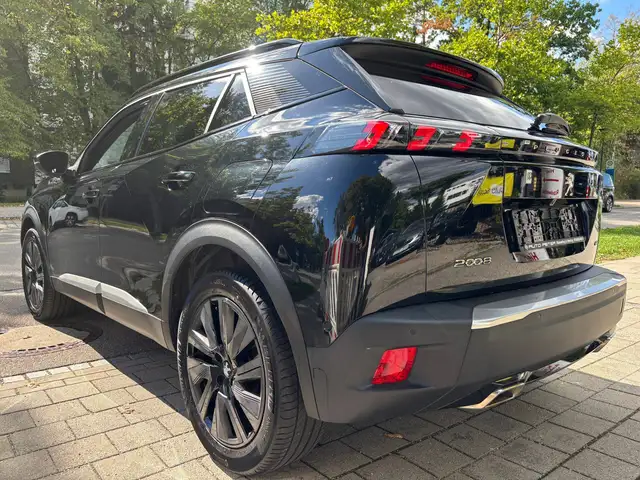 Peugeot 2008 view 3