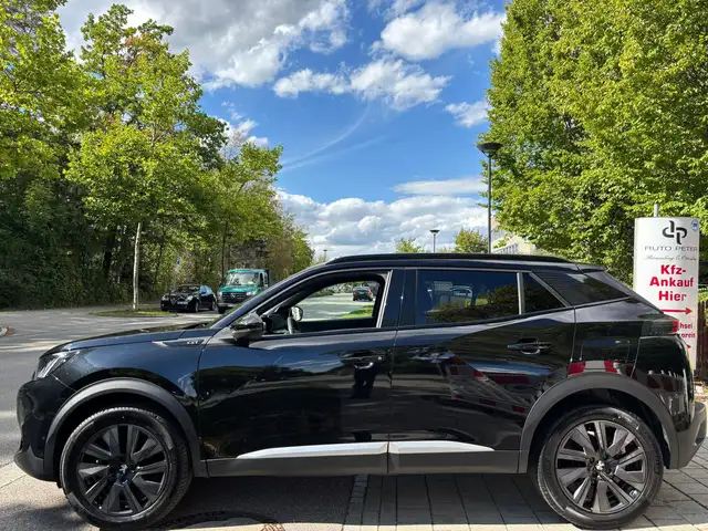 Peugeot 2008 view 2