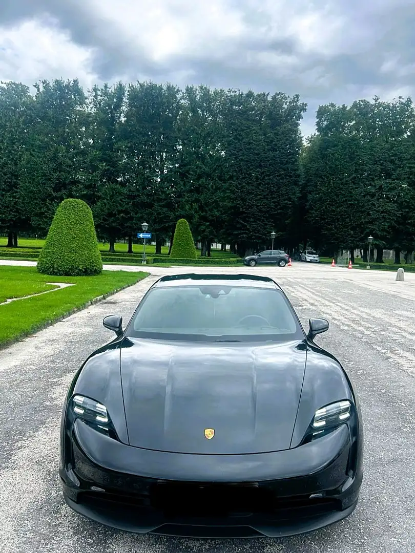 Porsche Taycan 82,3kWh Roşu - 2