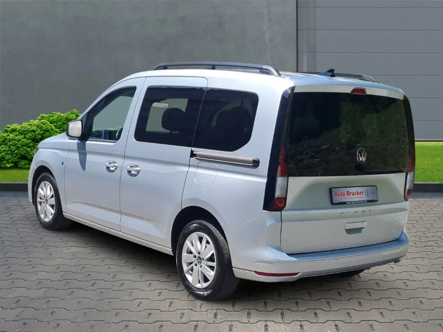 Volkswagen Caddy Life 1.5 TSI+Parklenkassistent+Mehrzonenklimaautom Srebrny - 2