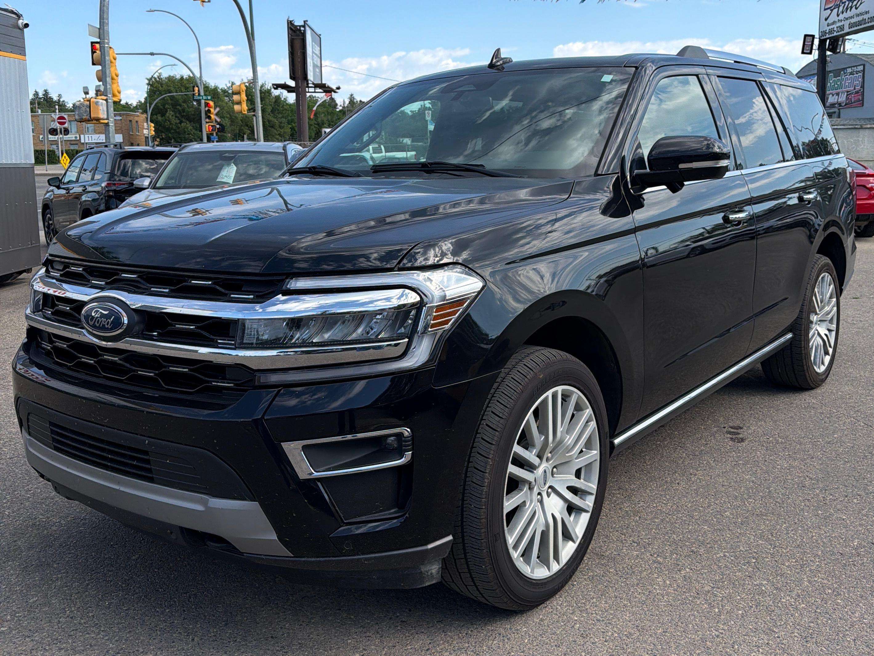 Black 2024 Ford Expedition SUV / Crossover Four-Wheel Drive Automatic