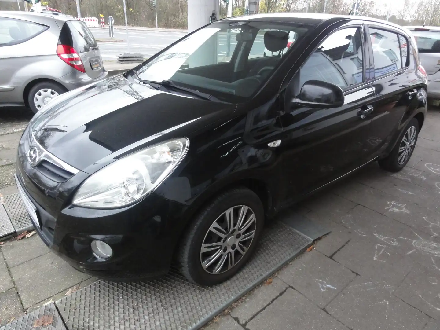 Hyundai i20 Classic Schwarz - 2