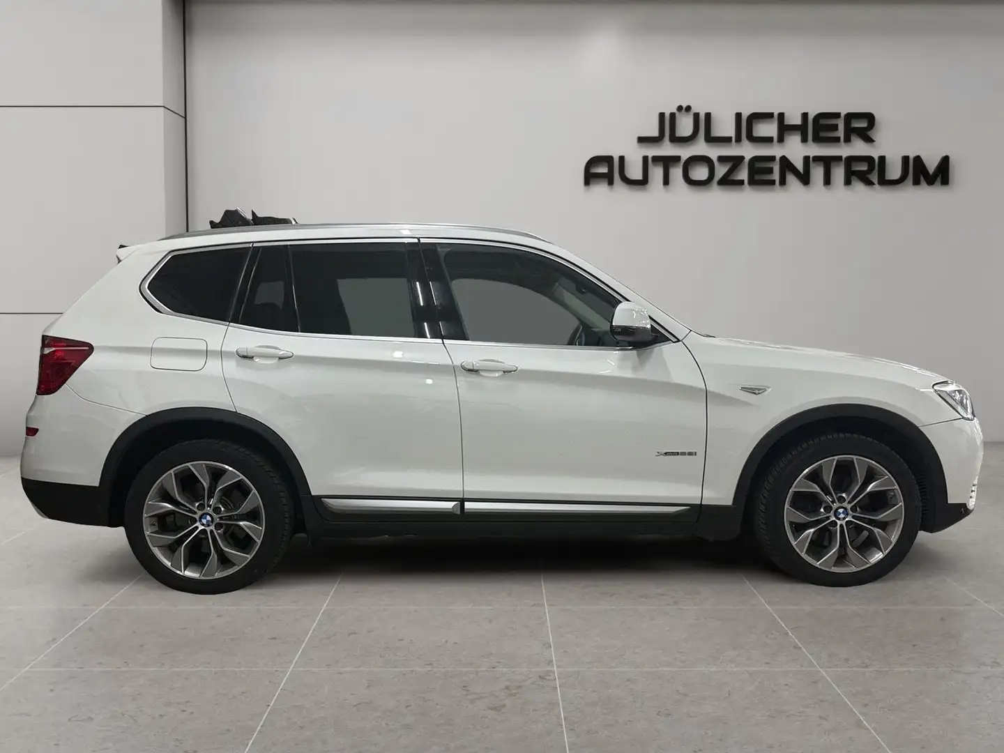 BMW X3 xDrive 28 i Aut., 1 Jahr Garantie incl. Weiß - 2