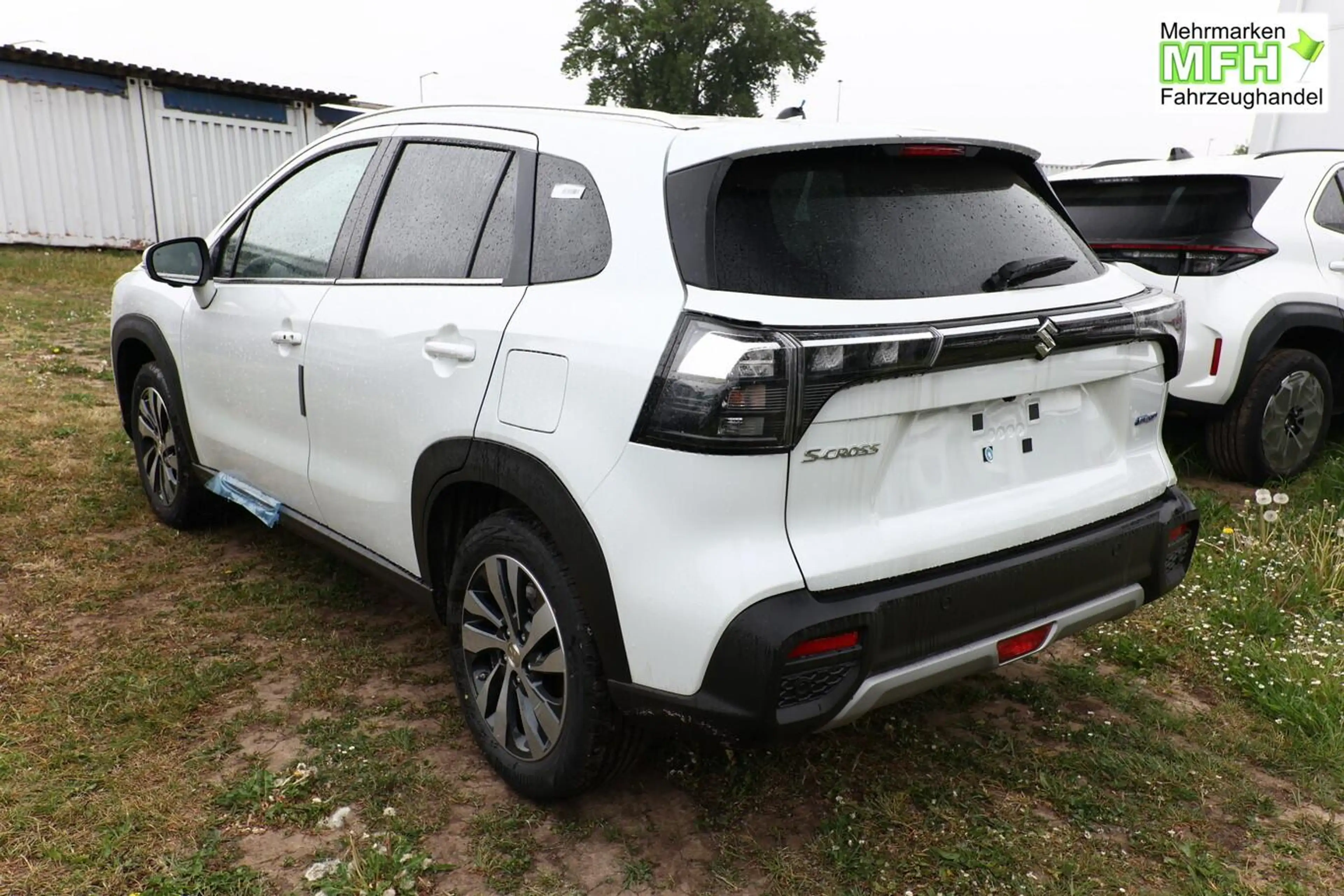 Suzuki S-Cross Comfort+ 1.4 MHEV 4WD Aut Pano 360° Lede 81 kW ... — photo 3