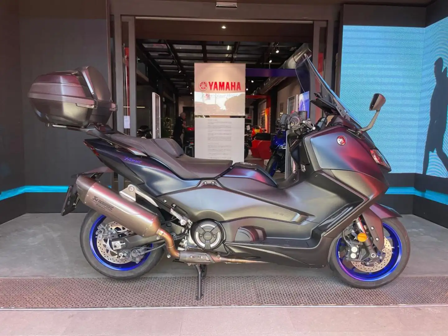 Yamaha TMAX 560 . Bleu - 1