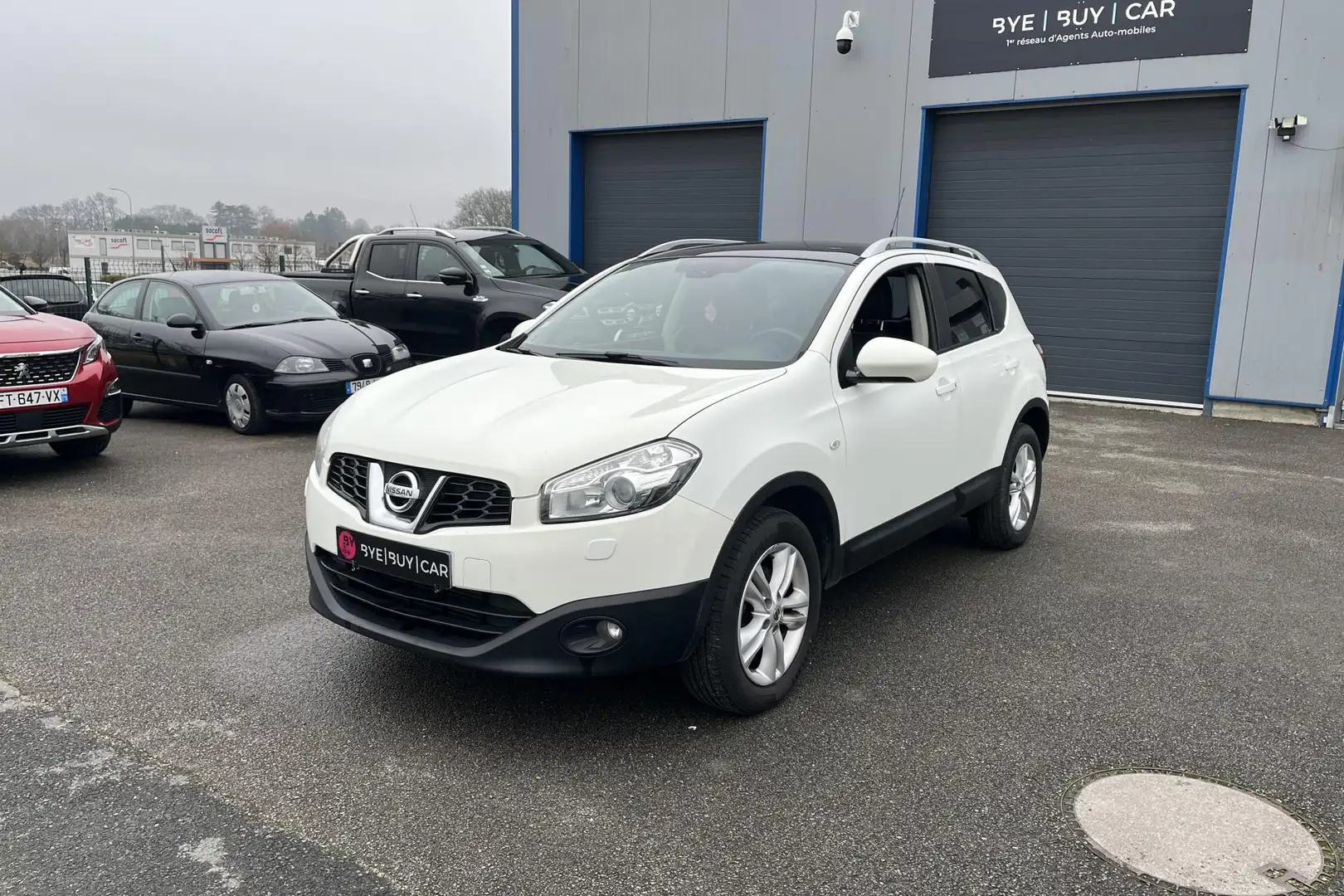Nissan Qashqai 1.5 dCi 110CH Tekna DISTRI NEUVE GARANTIE 12 MOIS Blanc - 1