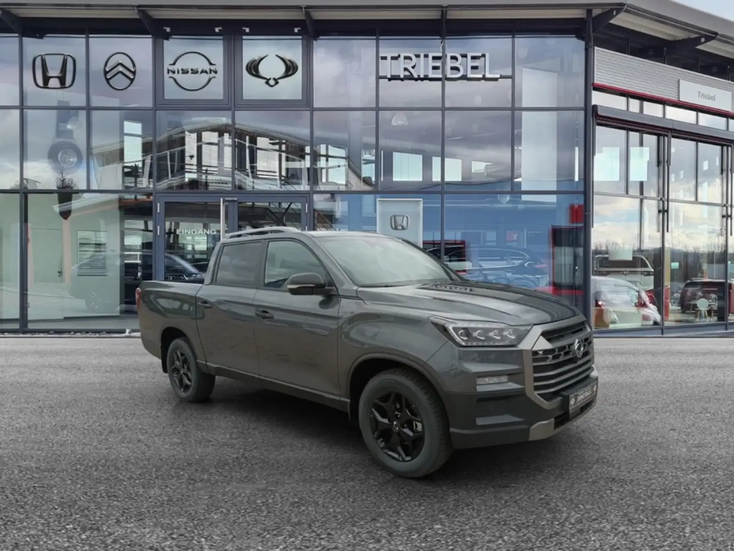 SsangYong Musso Black 4WD 2.2 AT NAVI 2-Z-KLIMAAUTOMATIK RÜCKFAHRK Black - 2
