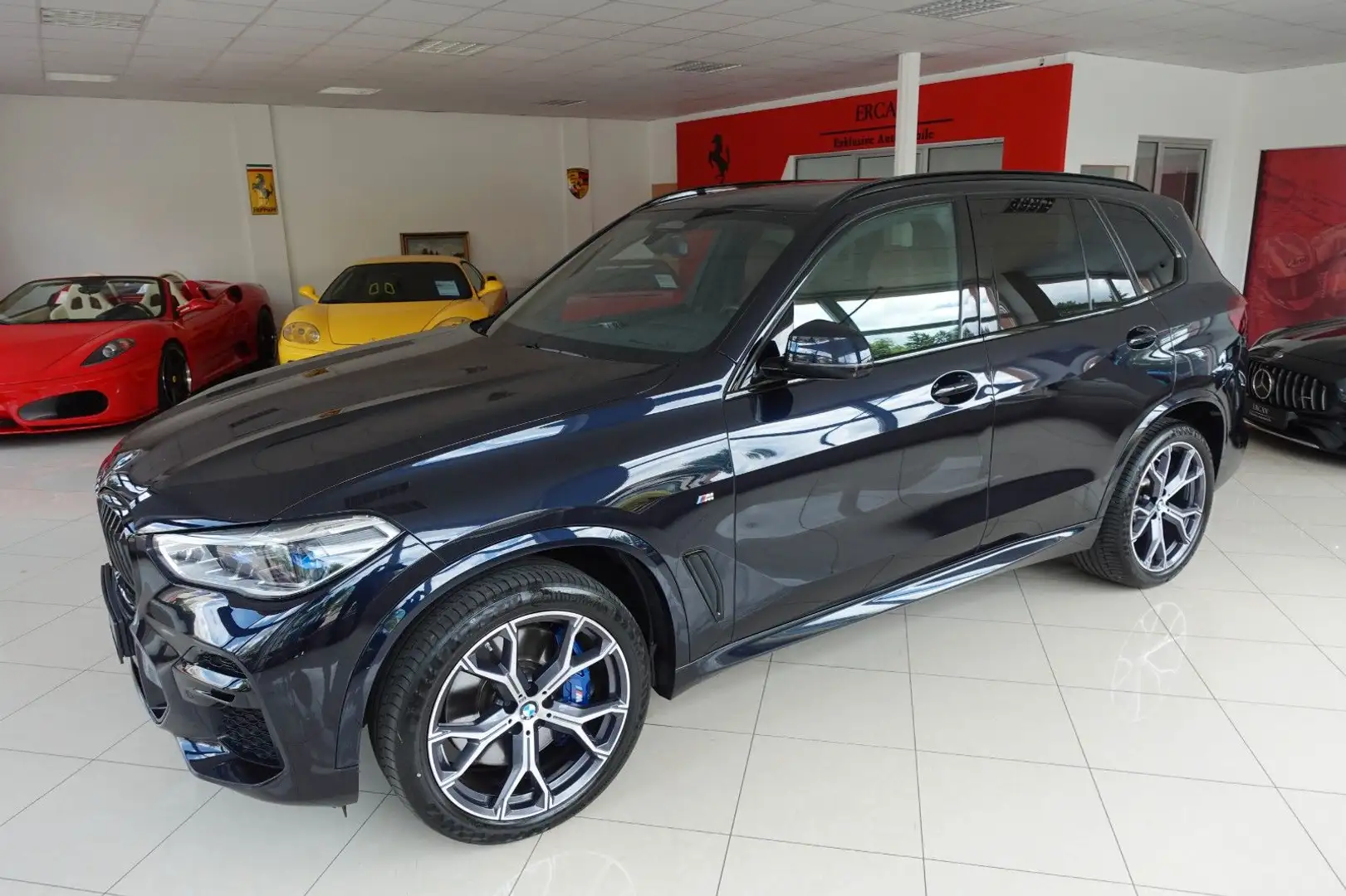 BMW X5 xDrive 40d M Sport / Laser / DKey / HK / 19% Noir - 2