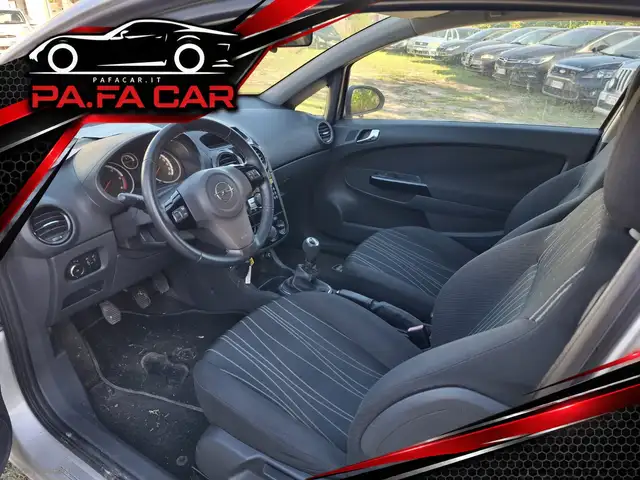 Opel Corsa view 4