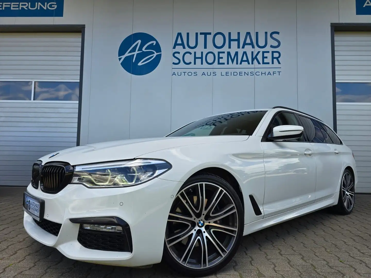 BMW 530 d xDrive M Sport*20Zoll,HUD,AHK,Pano,St.Hz,HK Blanc - 1