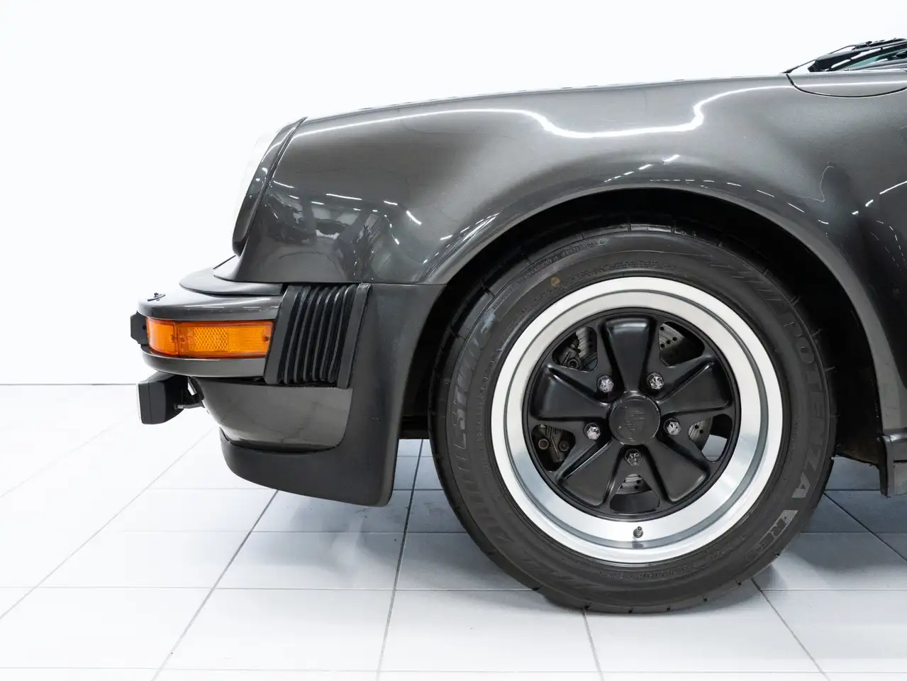 Porsche 930 Turbo, foto 6