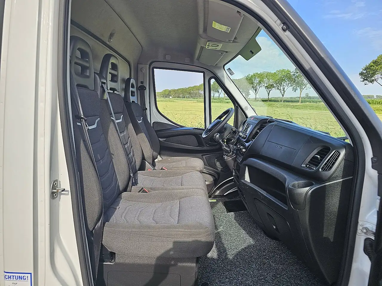 Iveco Daily 2022 — фото 7