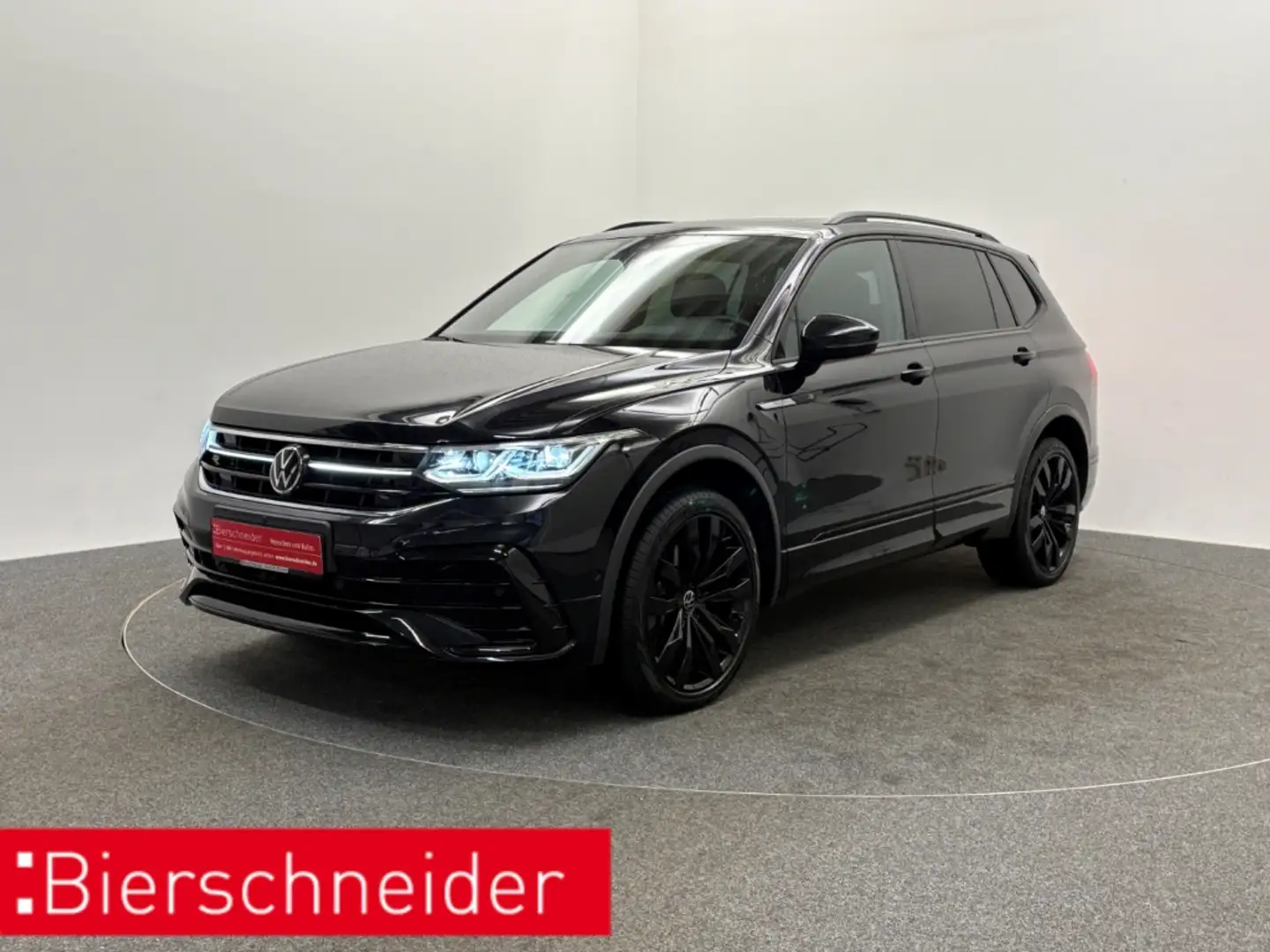 Volkswagen Tiguan Allspace 2.0 TSI DSG 4Mo. R-Line IQ-LIGHT COCKPIT 20 PANO A Schwarz - 1