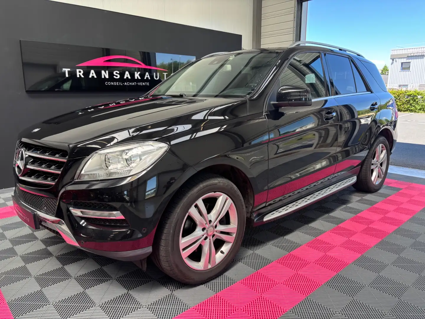 Mercedes-Benz Sport A Negru - 1