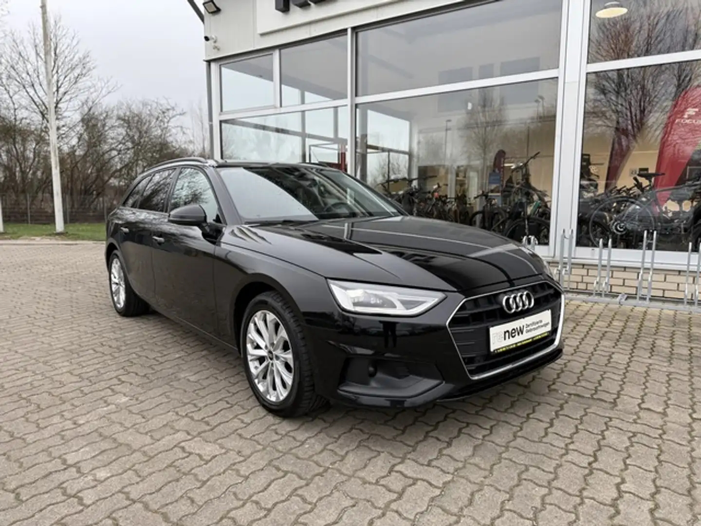 Audi A4 Avant 35 TDI S-tronic Schwarz - 2