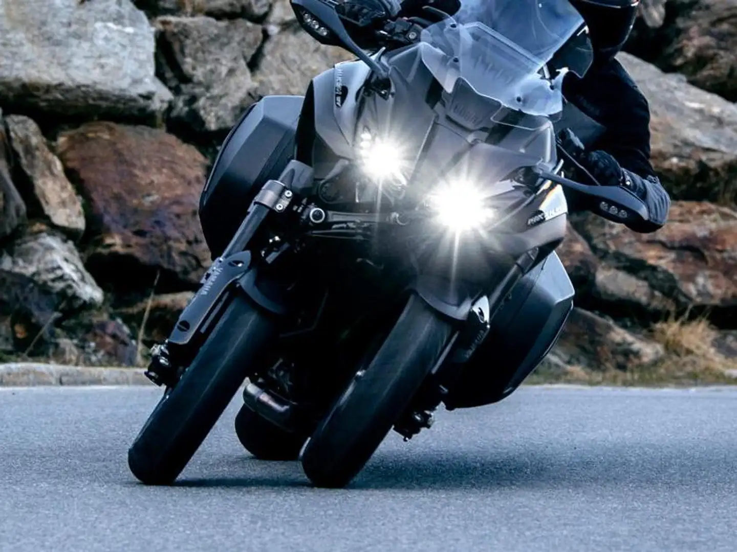 Yamaha Niken GT Nero - 1