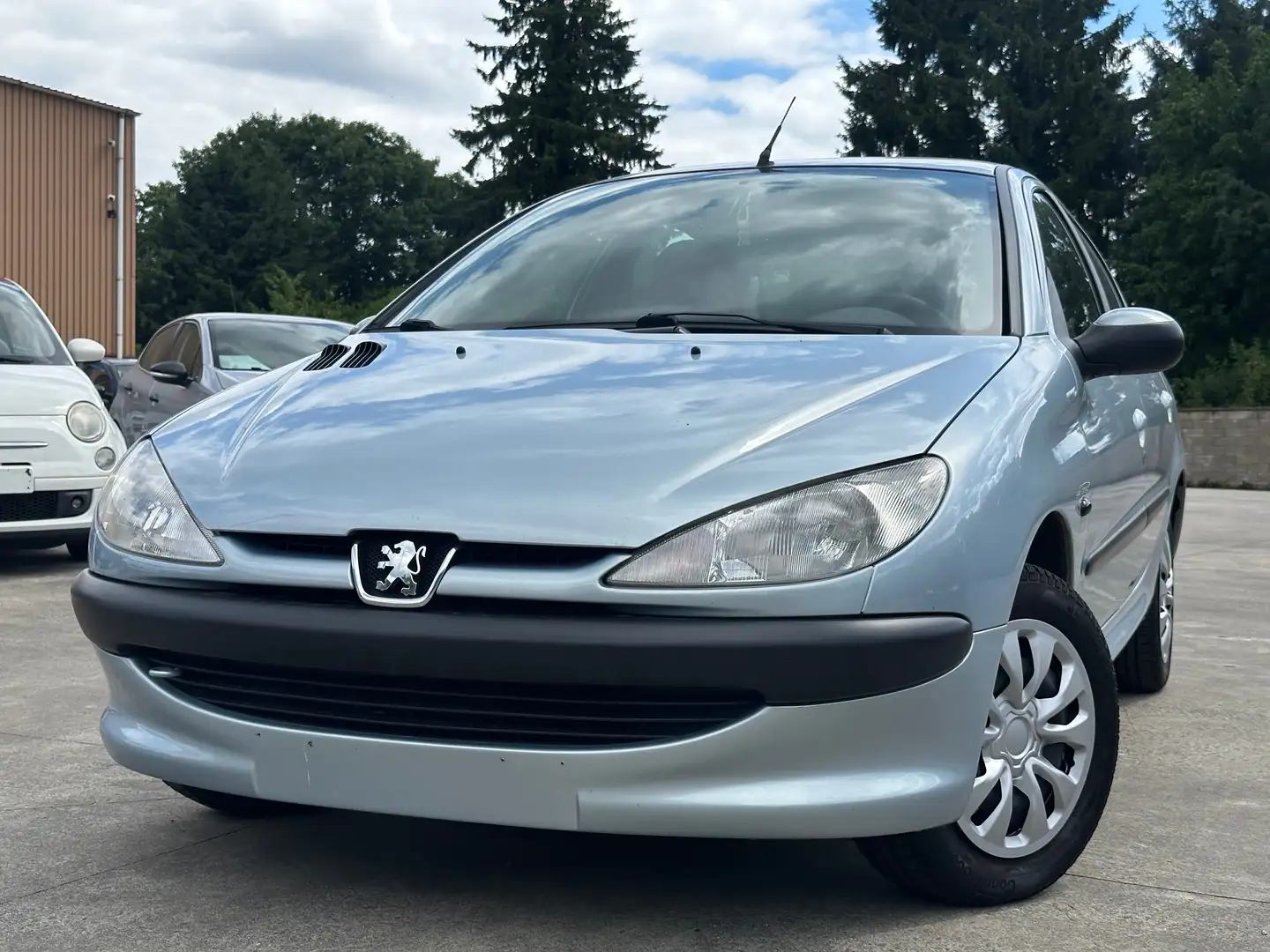 Peugeot 206 1.1i Enfant Terrible*NAVIGATION*BLUETOOTH*FAIBLEKM Gris - 1