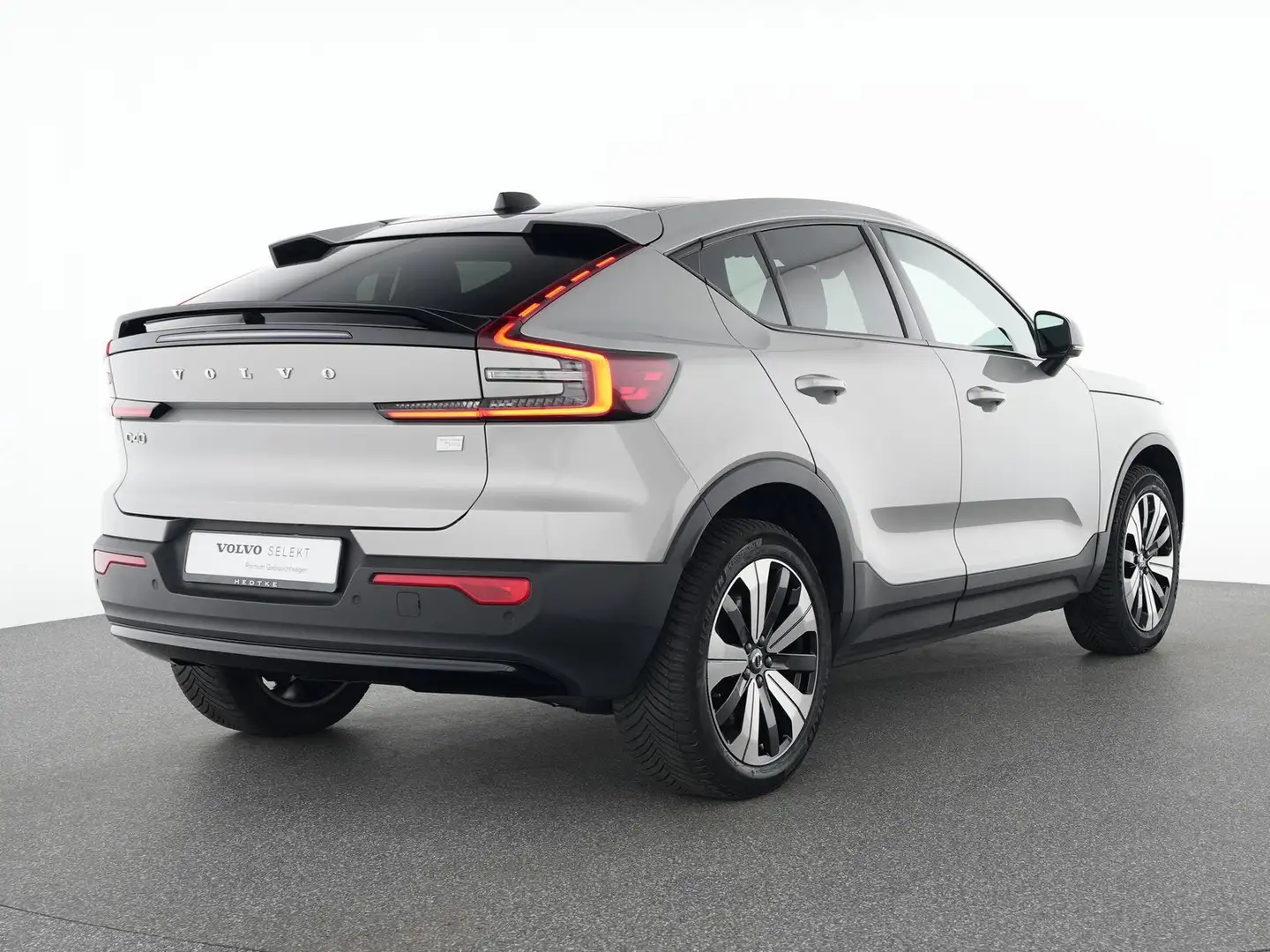Volvo C40 Recharge TWIN AWD Plus 19"+AHK+WINTER-PAKET Silber - 2