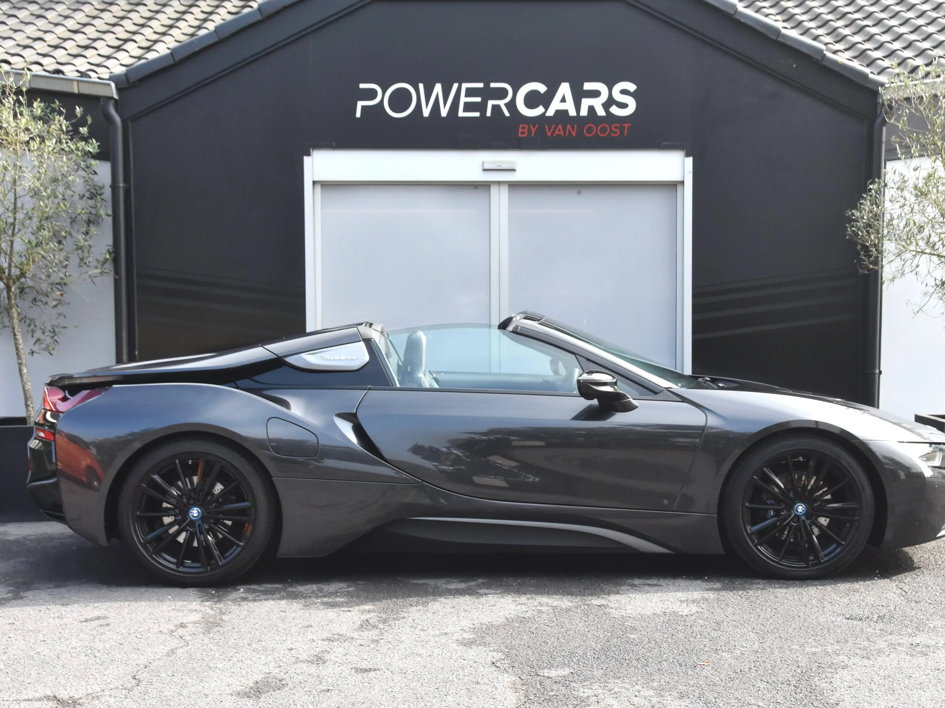 BMW i8 Roadster | 360 | HUD | HK | Memory | Laser — photo 5