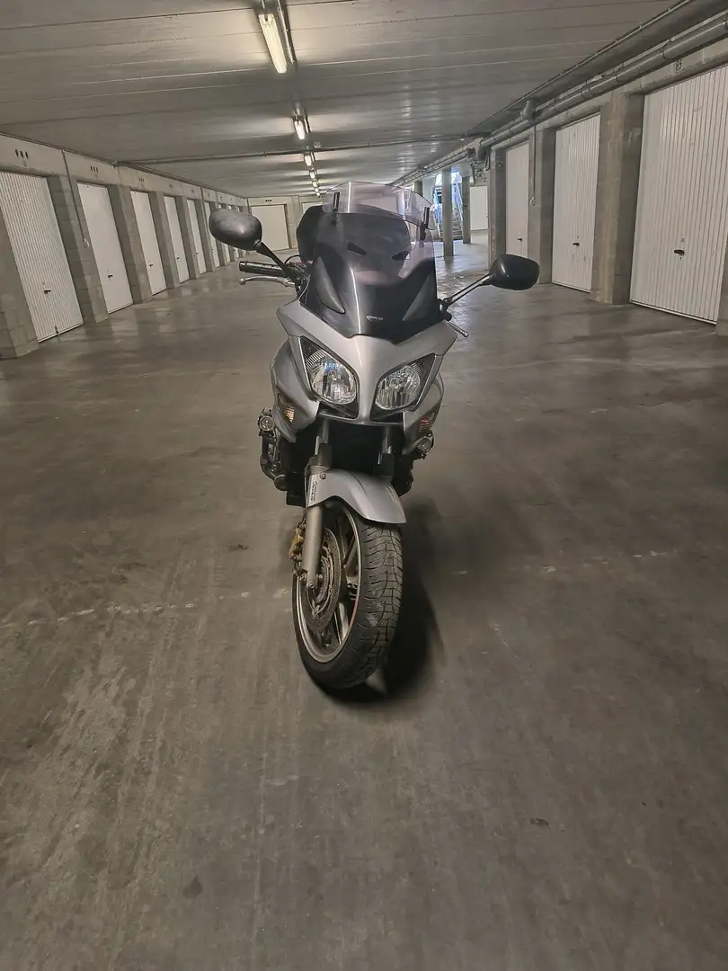 Honda CBR 1000 Gris - 1