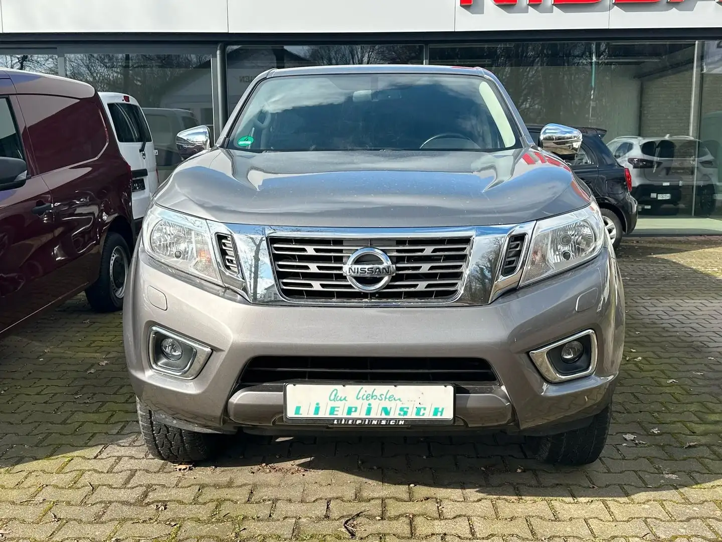 Nissan Navara NP300 N-Connecta Double Cab 4x4 Grau - 2
