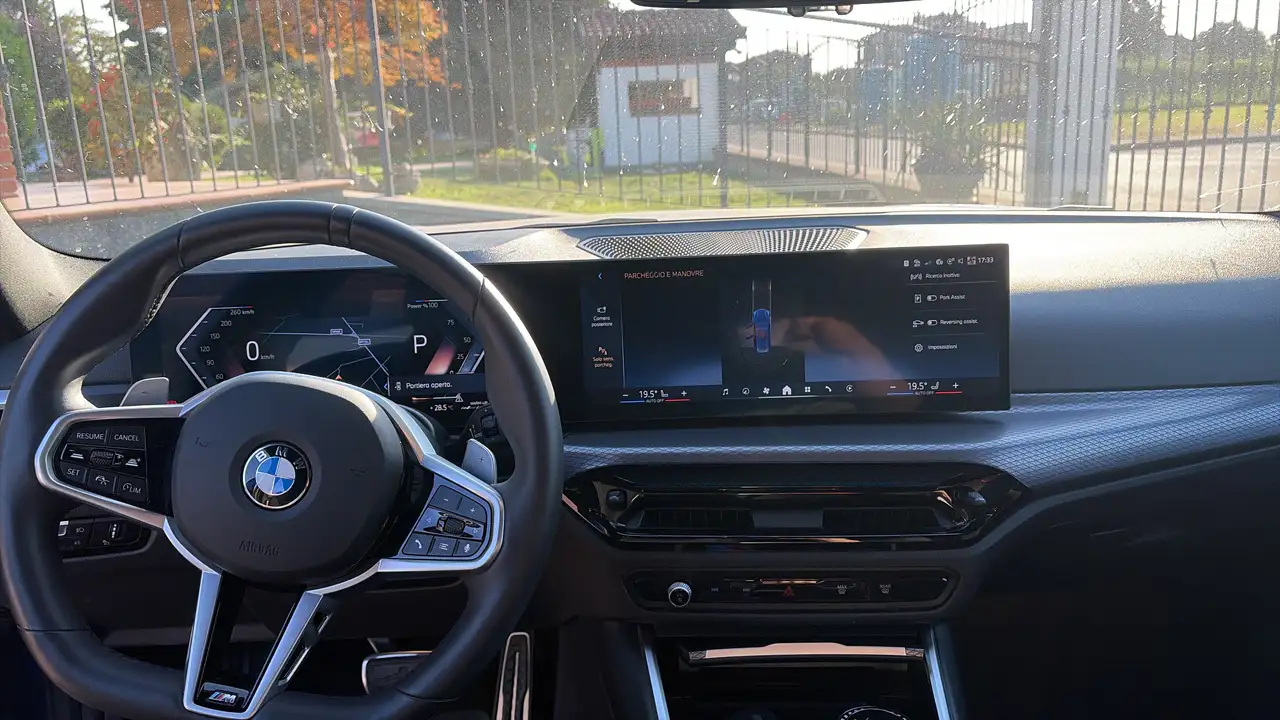 BMW 330