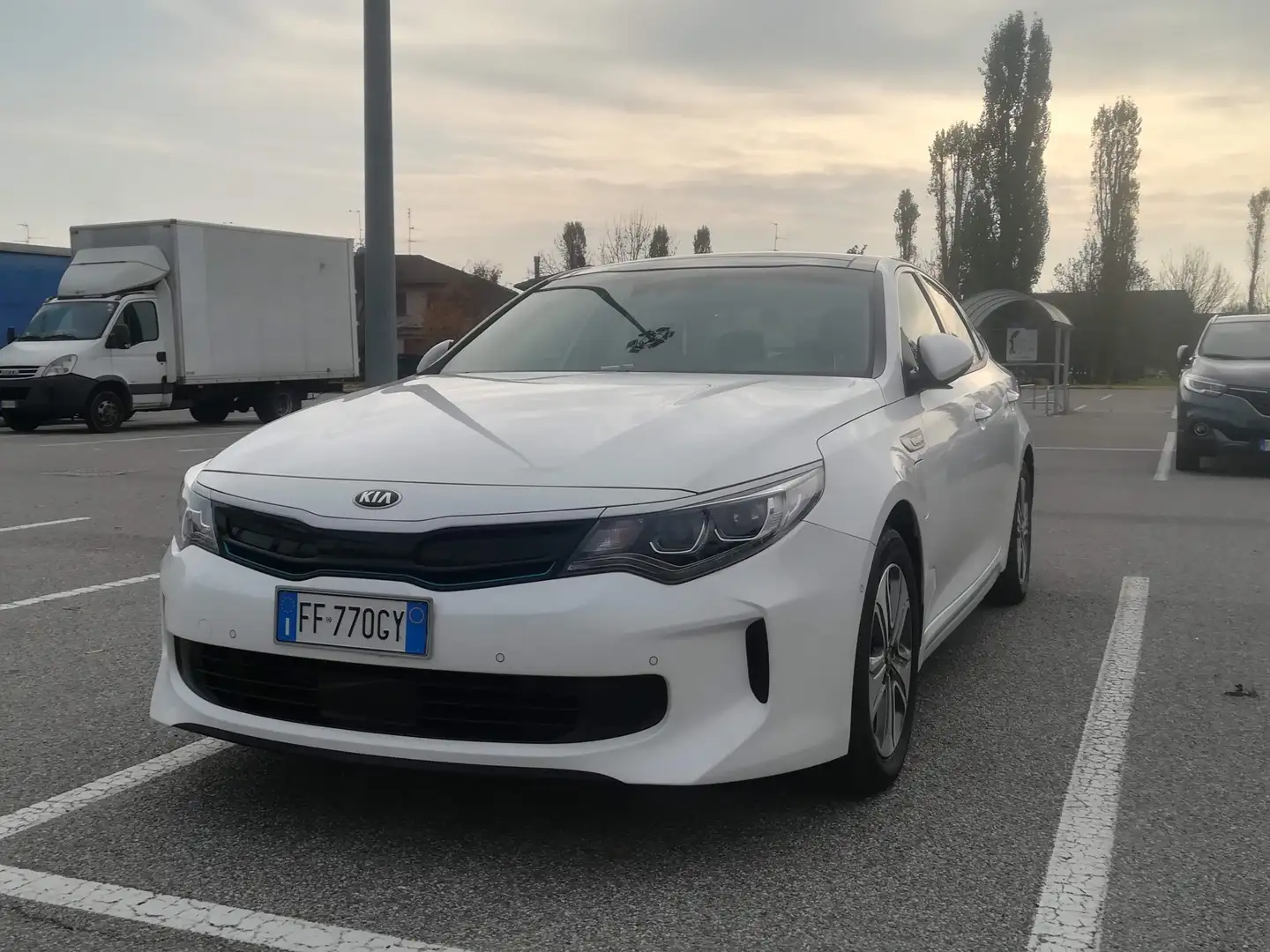 Kia Optima 2.0 gdi plug-in hybrid auto - 1