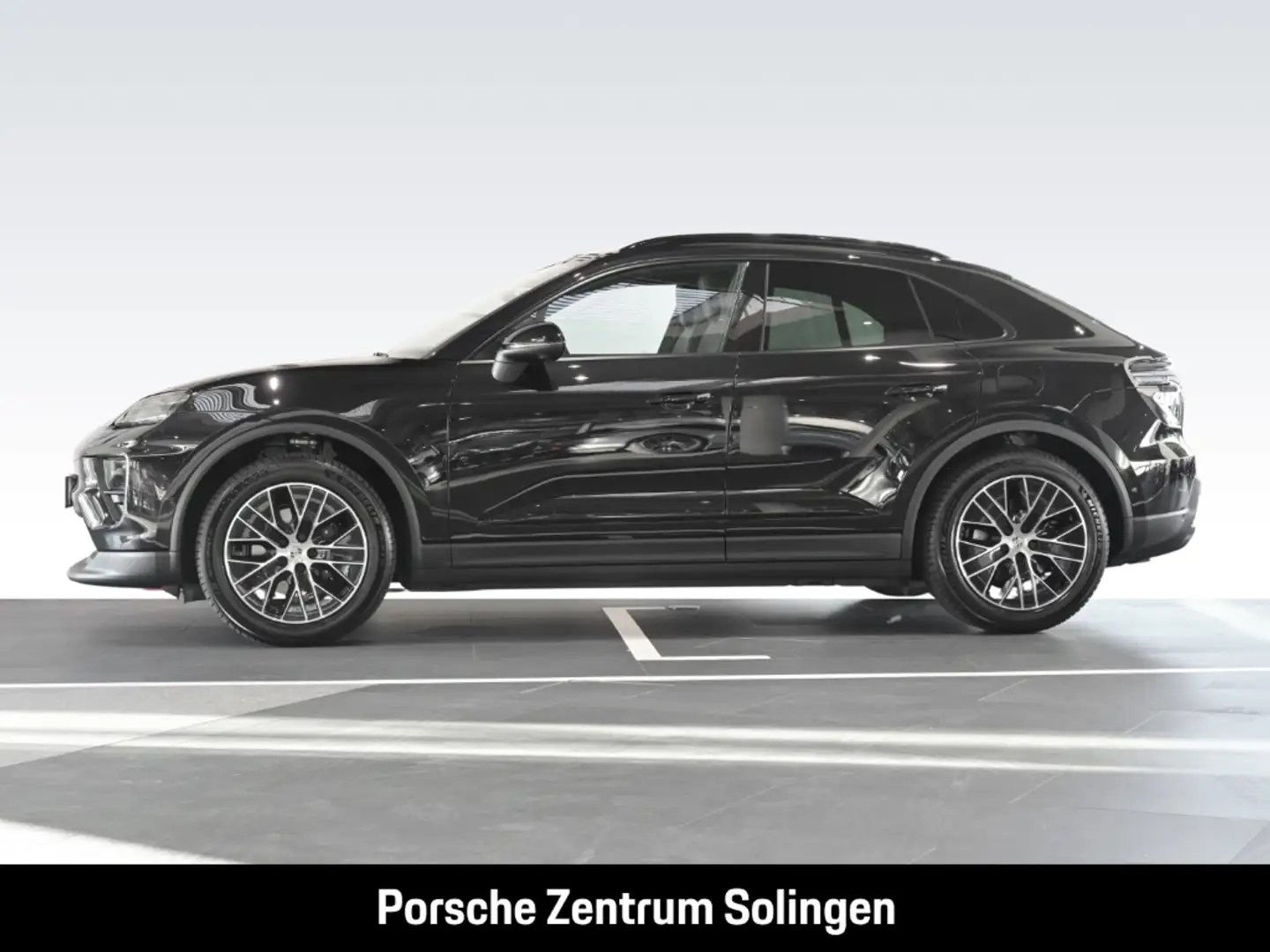 Porsche Macan 4 Electric Panorama Bose Matrix Surround 20'' Chro Noir - 2