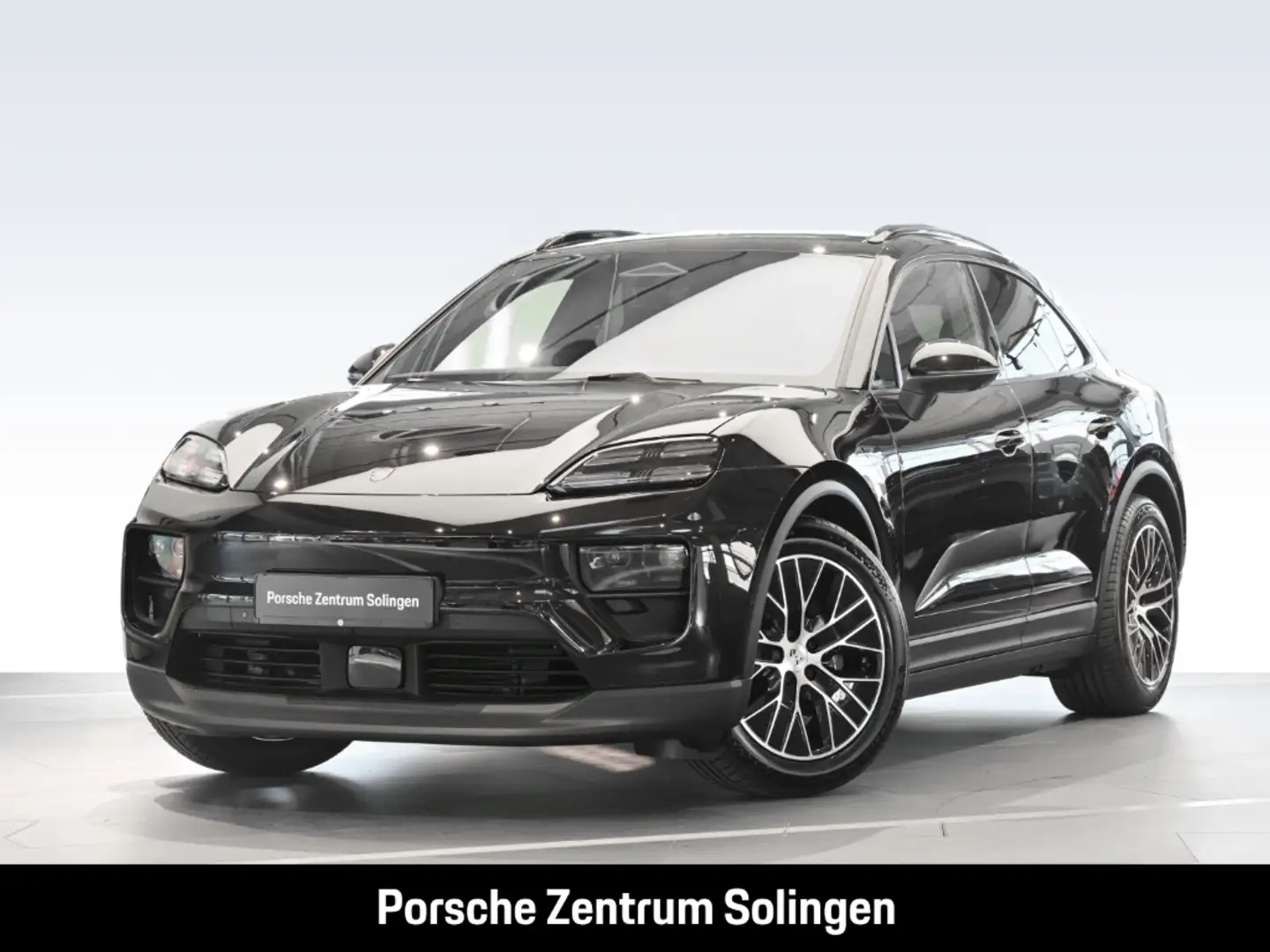 Porsche Macan 4 Electric Panorama Bose Matrix Surround 20'' Chro Noir - 1