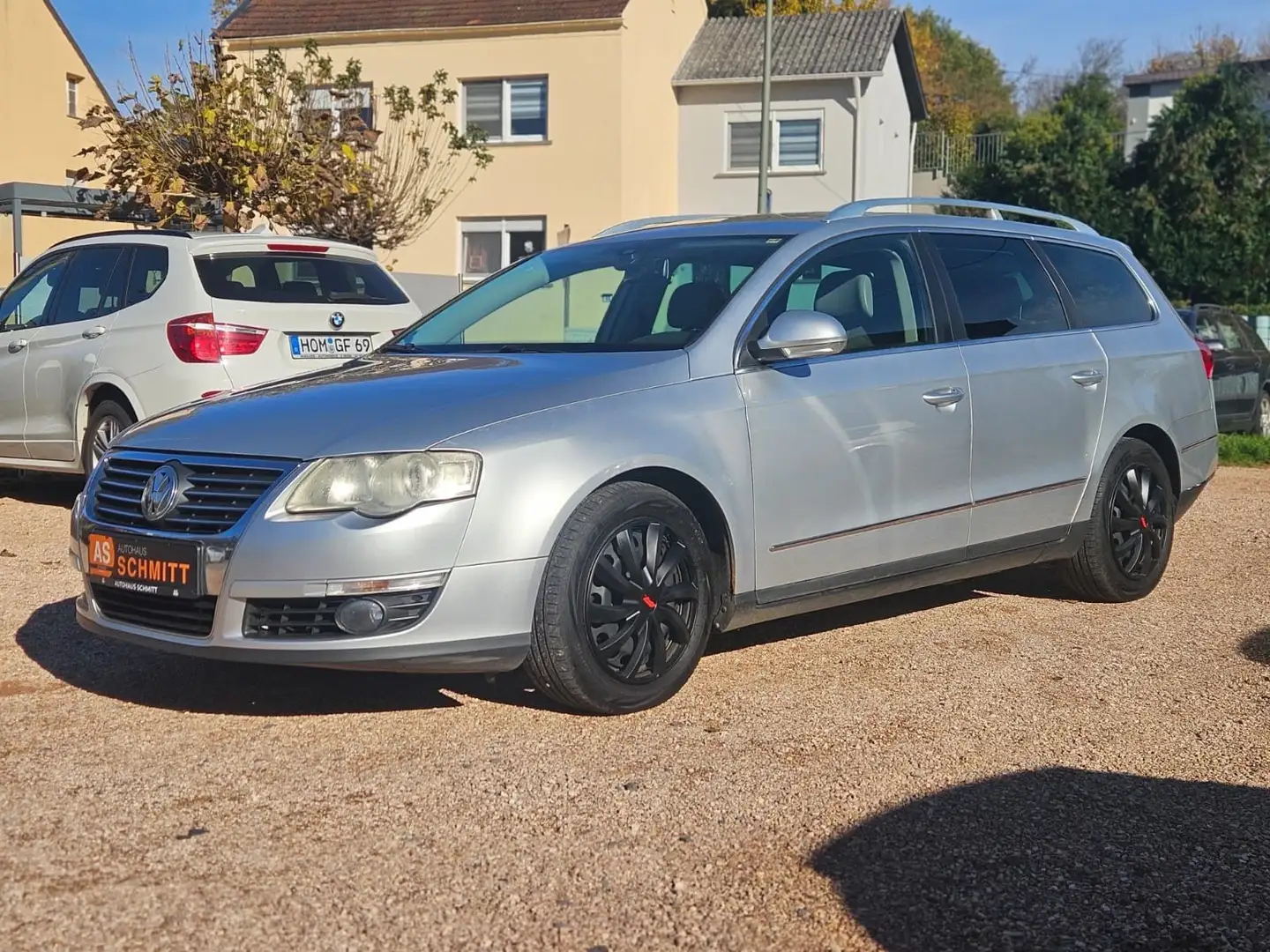 Volkswagen Passat Variant PassatVariant Highline VIELE TEILE NEU+TÜV 08/26 Silber - 1