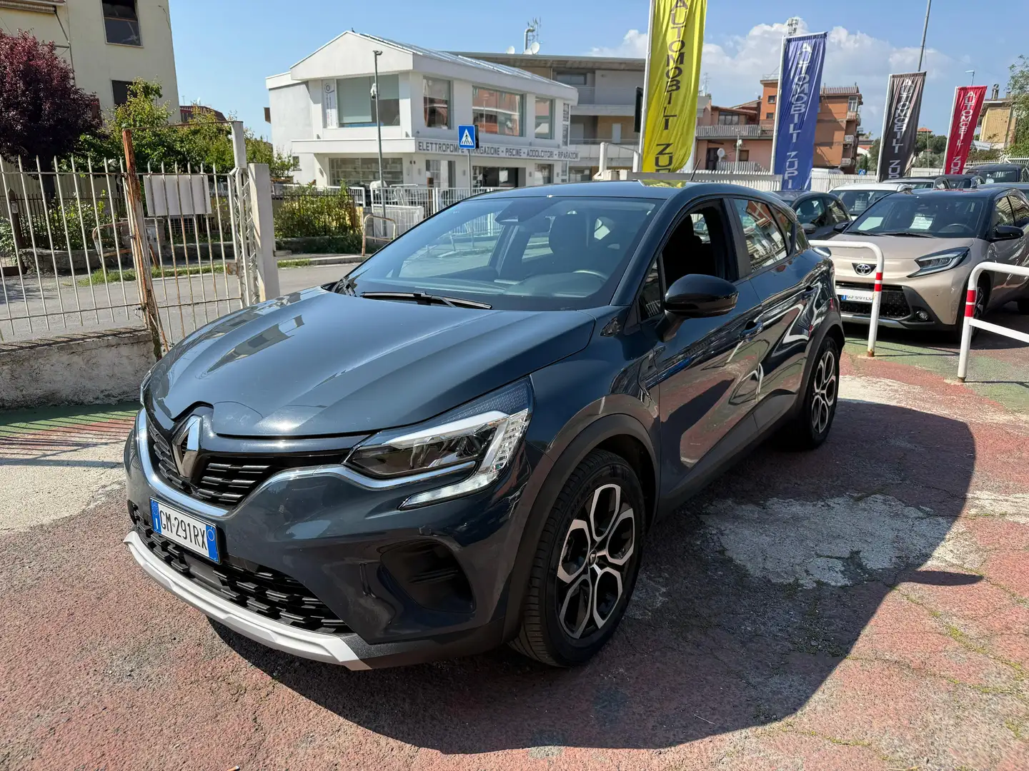 Renault Captur 143 cv Hybrid *SOLO 18.000 KM* Autom. Grigio - 1