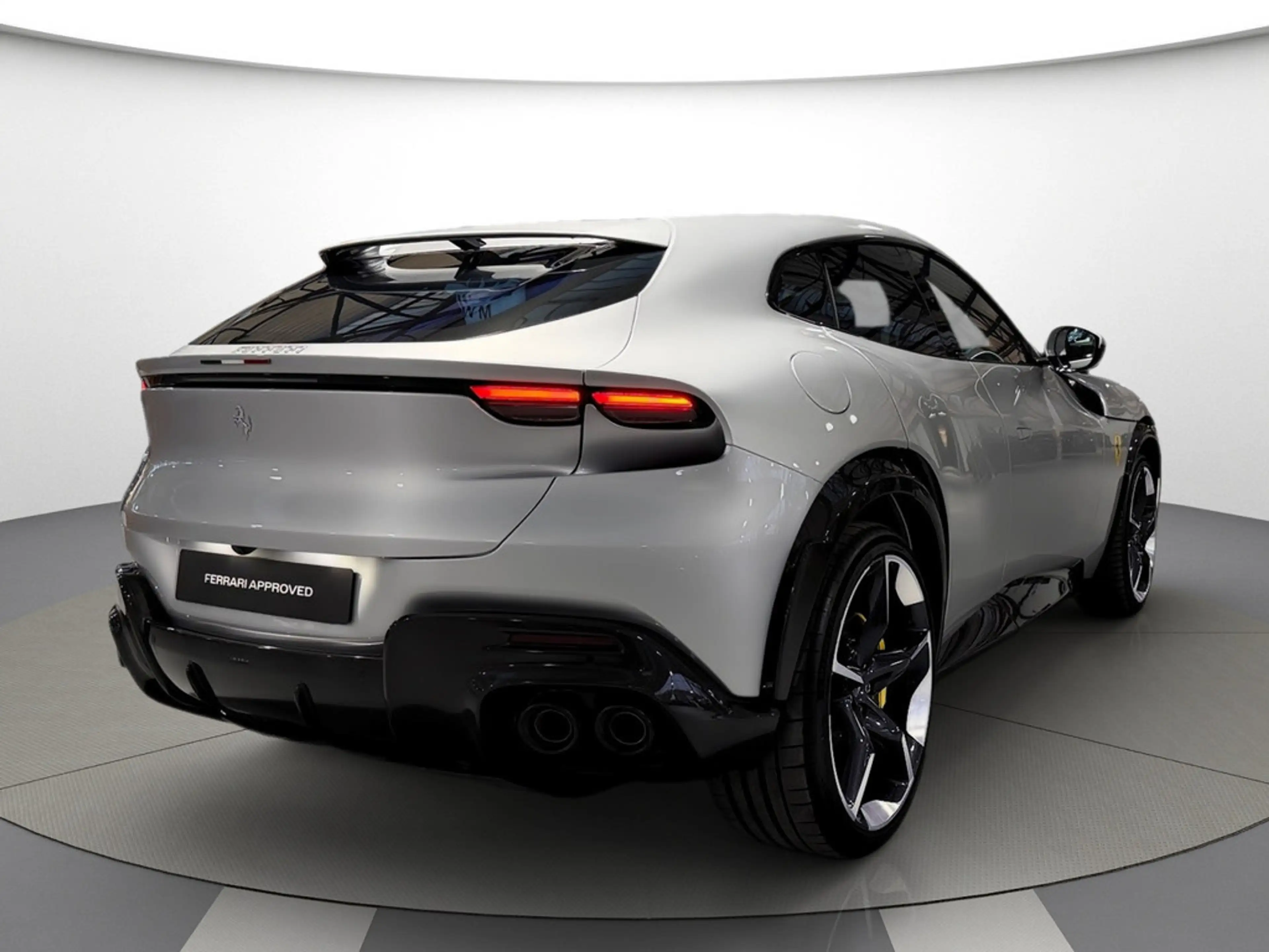 Ferrari Purosangue Tastenlenkrad LED*FULL PPF*8 Fach — photo 8