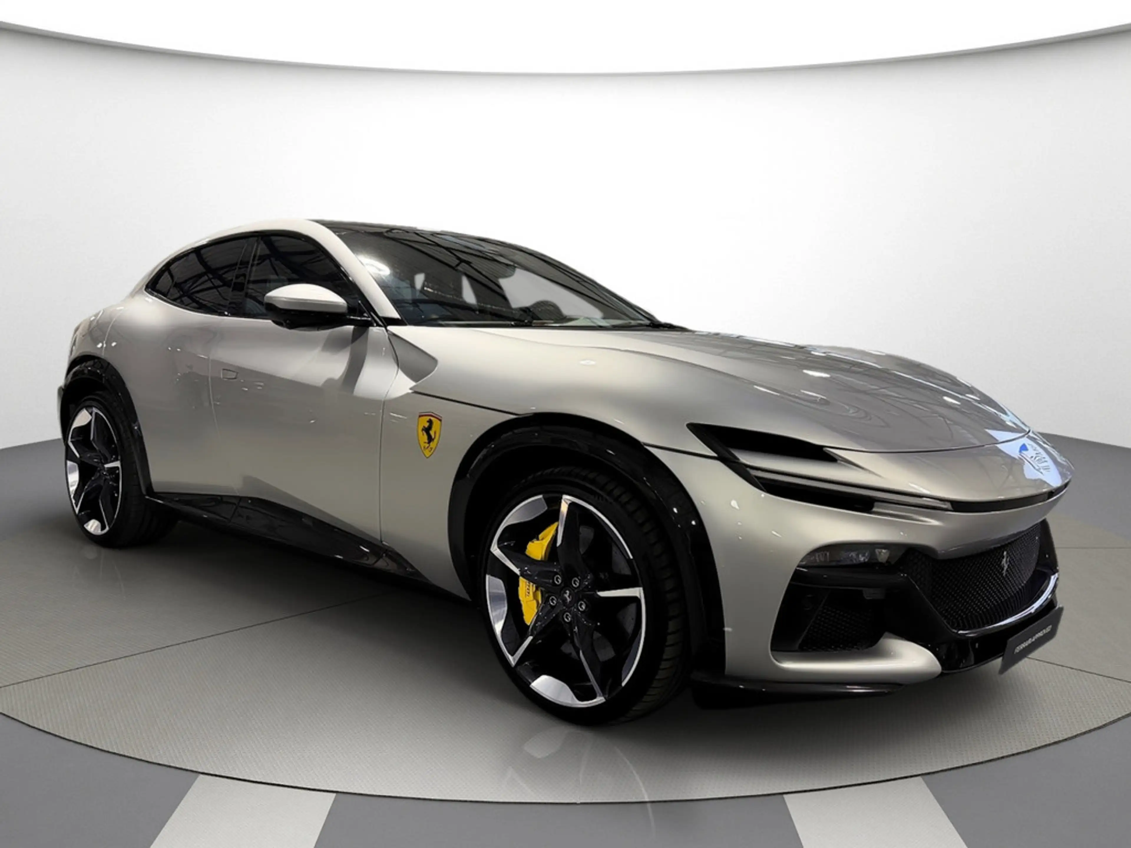 Ferrari Purosangue Tastenlenkrad LED*FULL PPF*8 Fach — photo 6