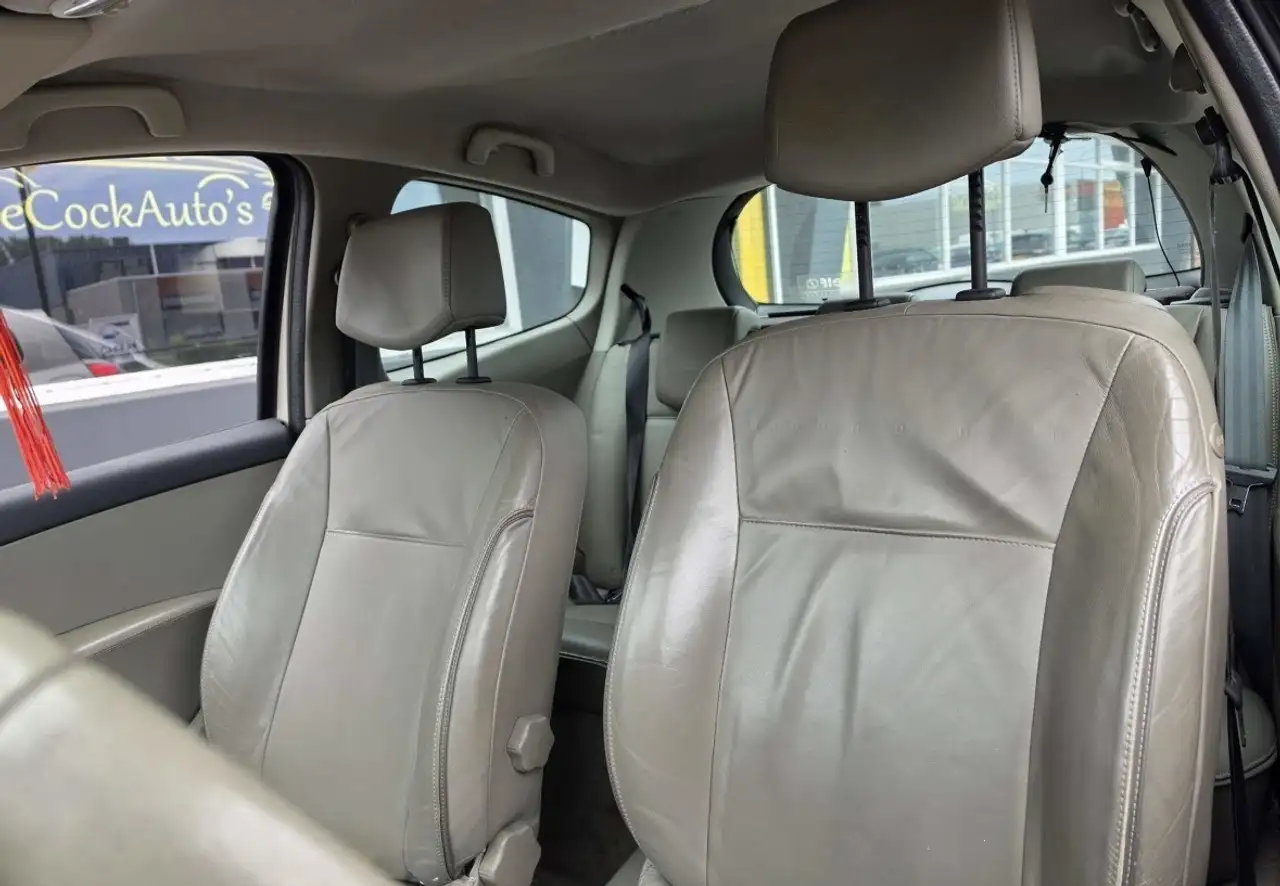 Renault Clio Citadine 3 portes — photo 8