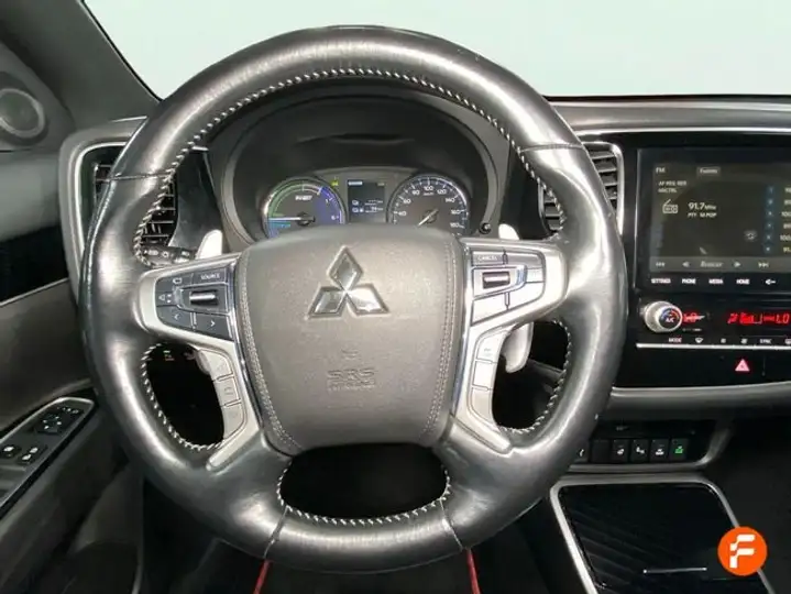 Mitsubishi Outlander PHEV Kaiteki 4WD 2021, foto 12
