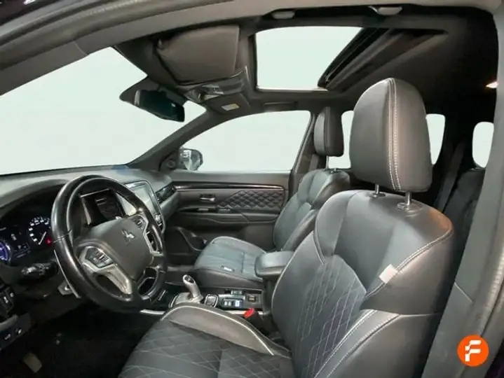Mitsubishi Outlander PHEV Kaiteki 4WD 2021, foto 23