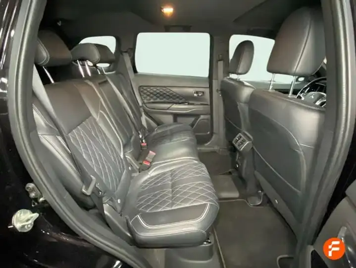 Mitsubishi Outlander PHEV Kaiteki 4WD 2021, foto 28