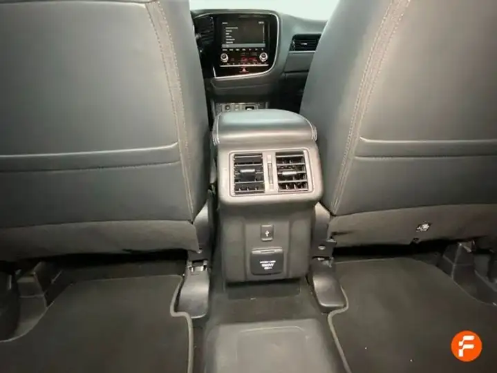 Mitsubishi Outlander PHEV Kaiteki 4WD 2021, foto 33