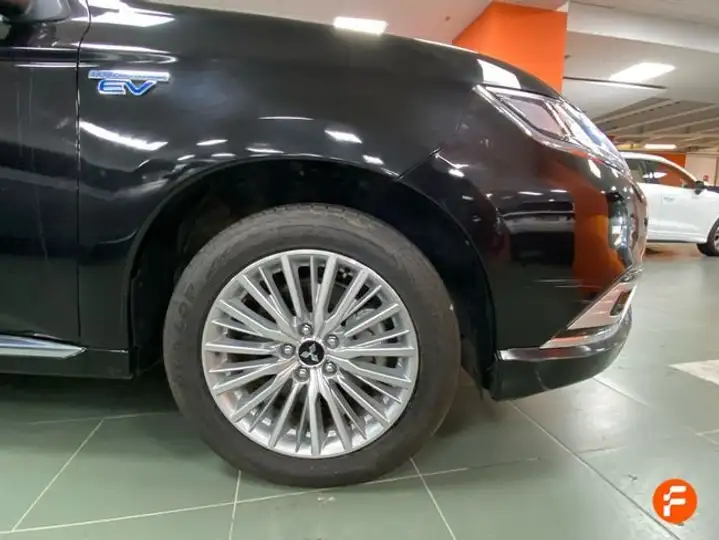 Mitsubishi Outlander PHEV Kaiteki 4WD 2021, foto 36