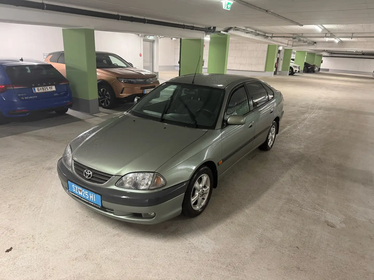 Toyota Avensis 2,0 D-4 Linea Sol - 1