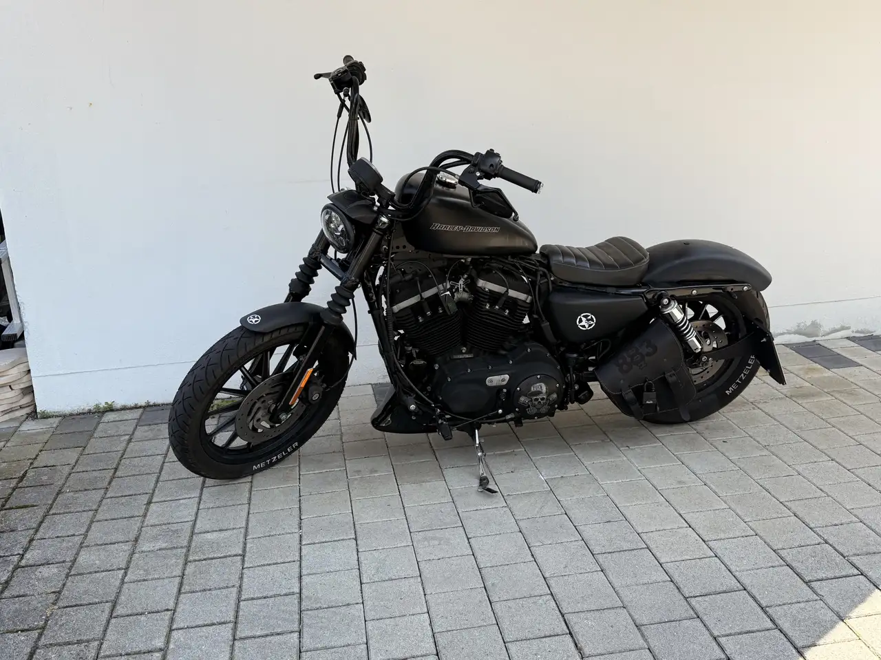 Harley-Davidson Sportster 883