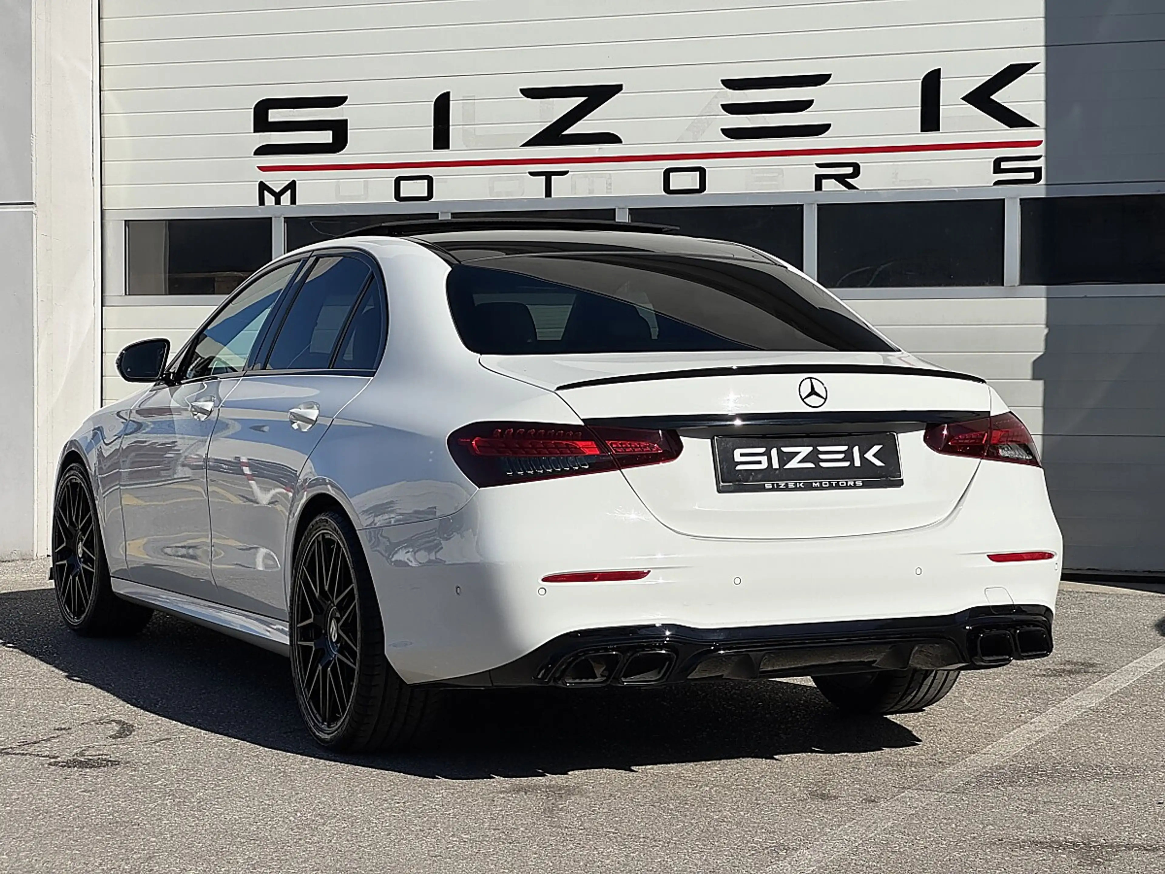 Mercedes-Benz E 220 d Aut.|AMG 63 LOOK|AMG-LINE|PANO|360*-KAMERA — photo 4