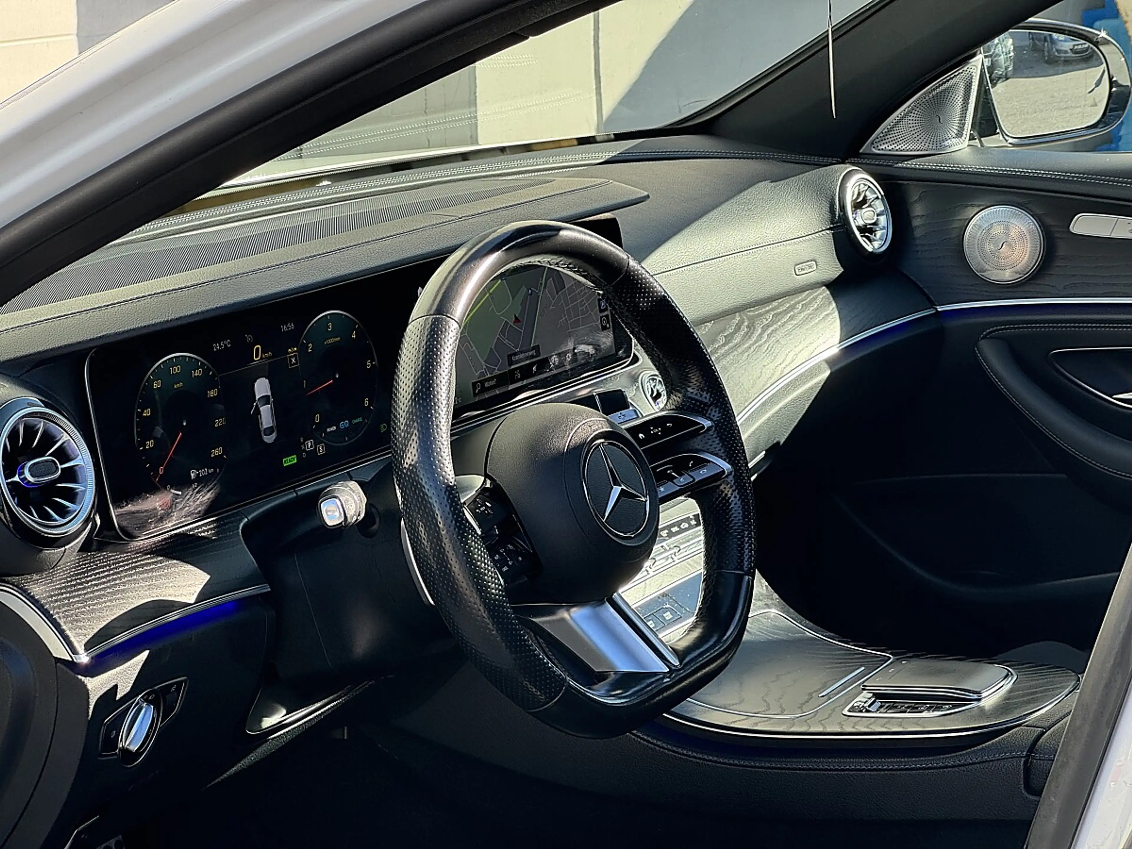 Mercedes-Benz E 220 d Aut.|AMG 63 LOOK|AMG-LINE|PANO|360*-KAMERA — photo 8