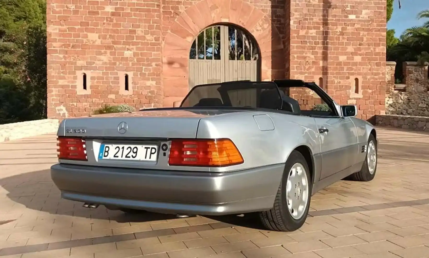Mercedes-Benz SL 500 Plateado - 2