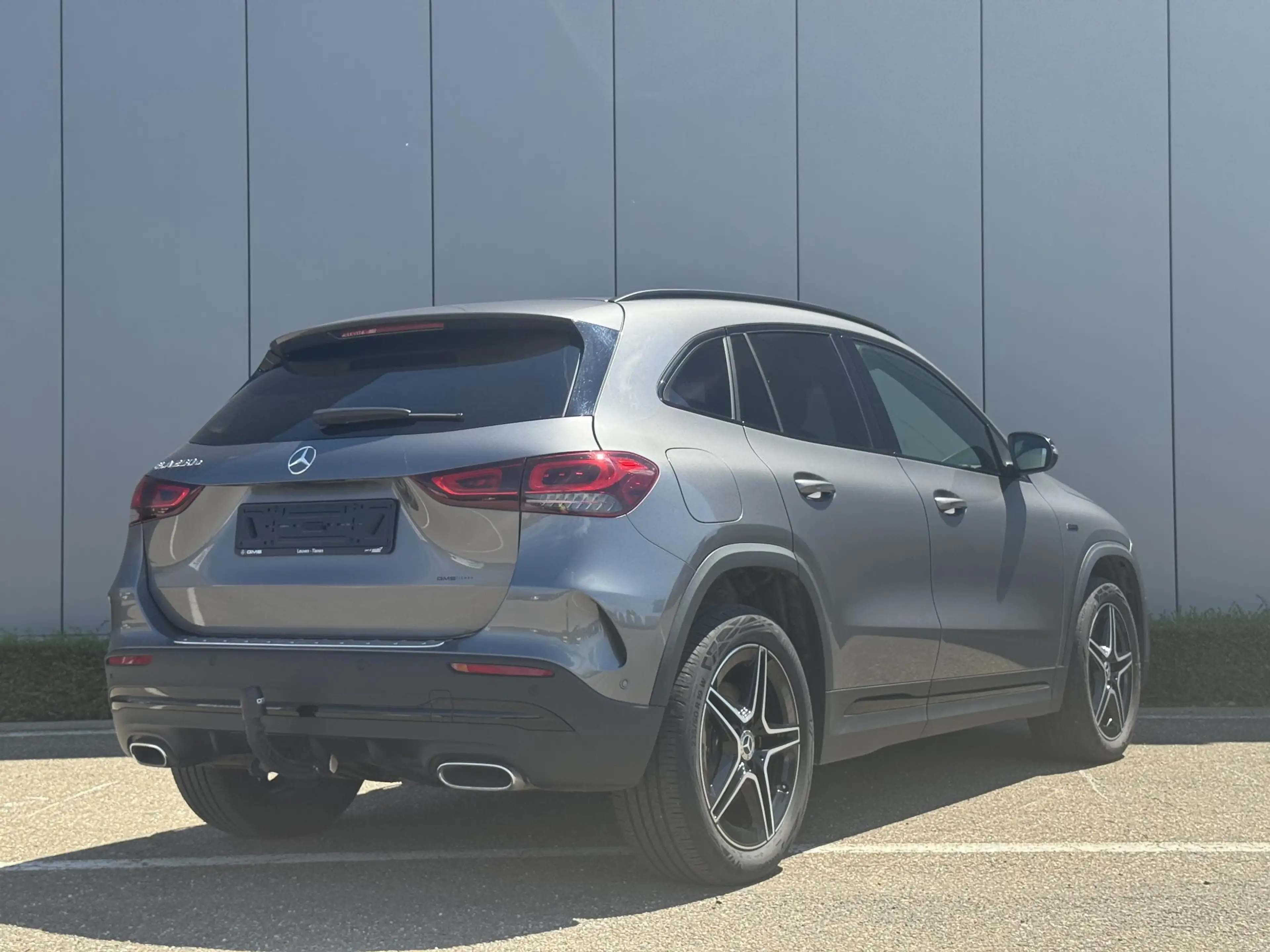 Mercedes-Benz GLA 250 e AMG Line — photo 3