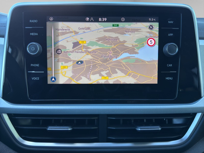 Volkswagen T-Roc 2.0 TDI DSG Goal AHK+NAVI+LED+ACC+KAMERA — photo 11