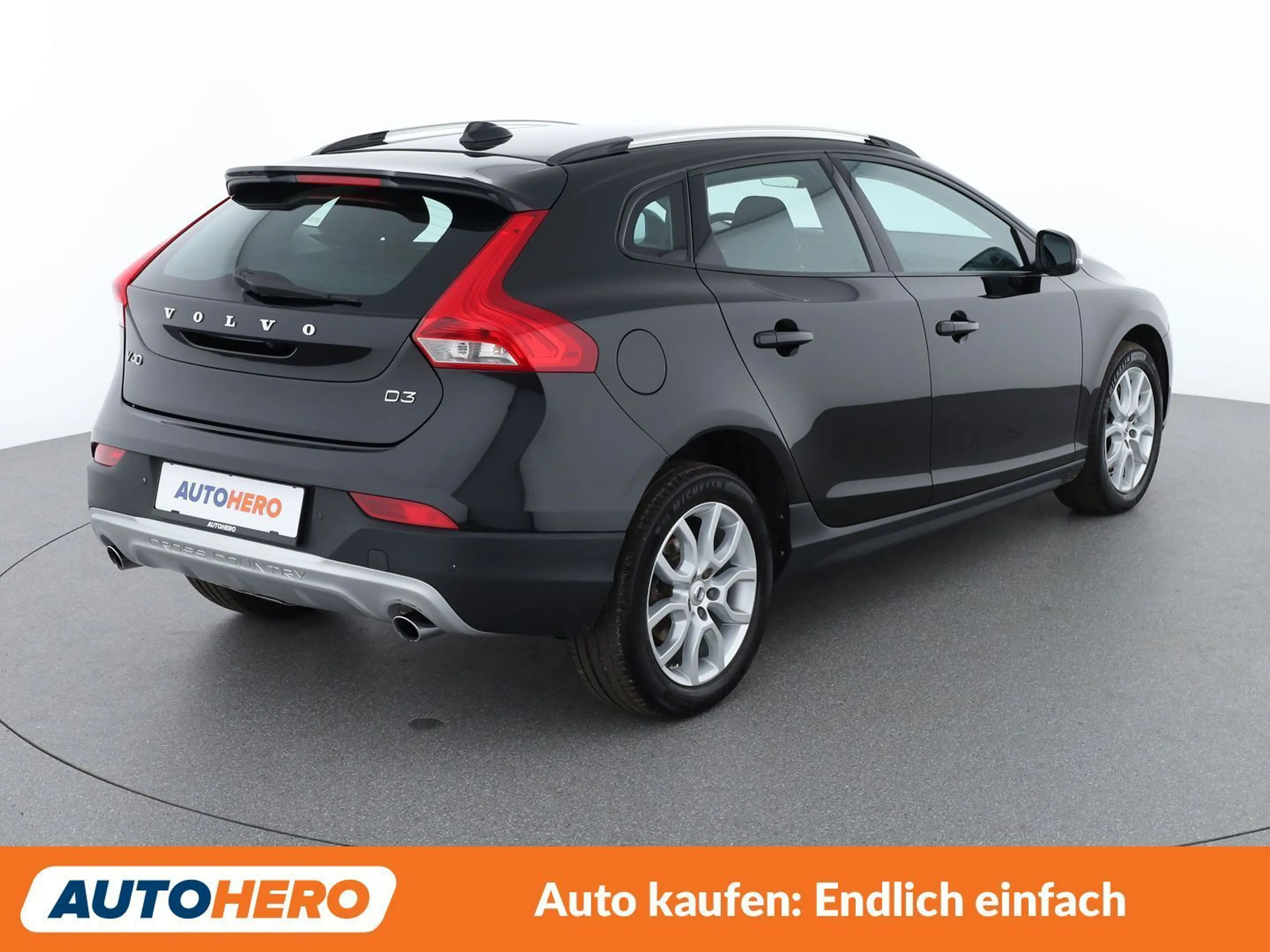 Volvo V40 Cross Country 2.0 D3 Momentum *NAVI*TEMPO*CAM*SHZ* — photo 6