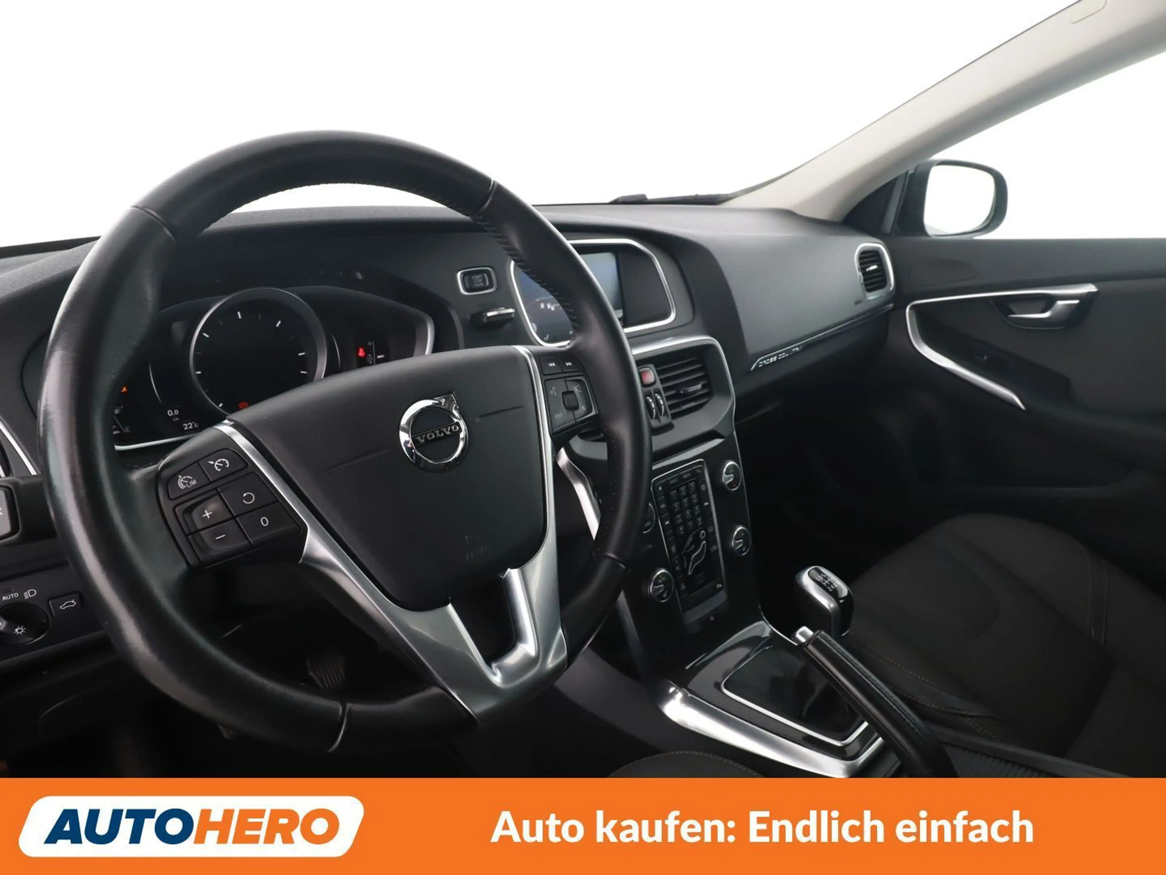 Volvo V40 Cross Country 2.0 D3 Momentum *NAVI*TEMPO*CAM*SHZ* — photo 11