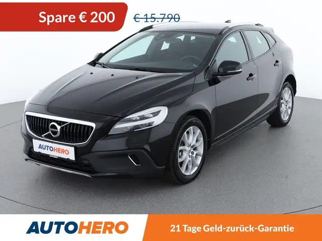 Volvo V40 Cross Country 2.0 D3 Momentum *NAVI*TEMPO*CAM*SHZ*